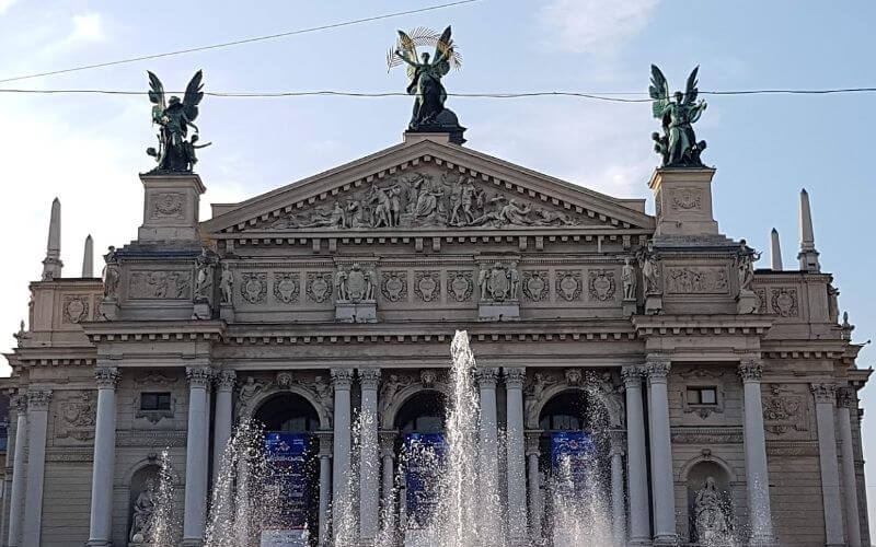 Lviv Opera Binası