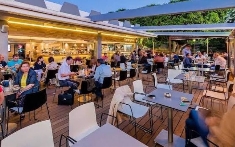 Yacht Club Cafe and Restaurant